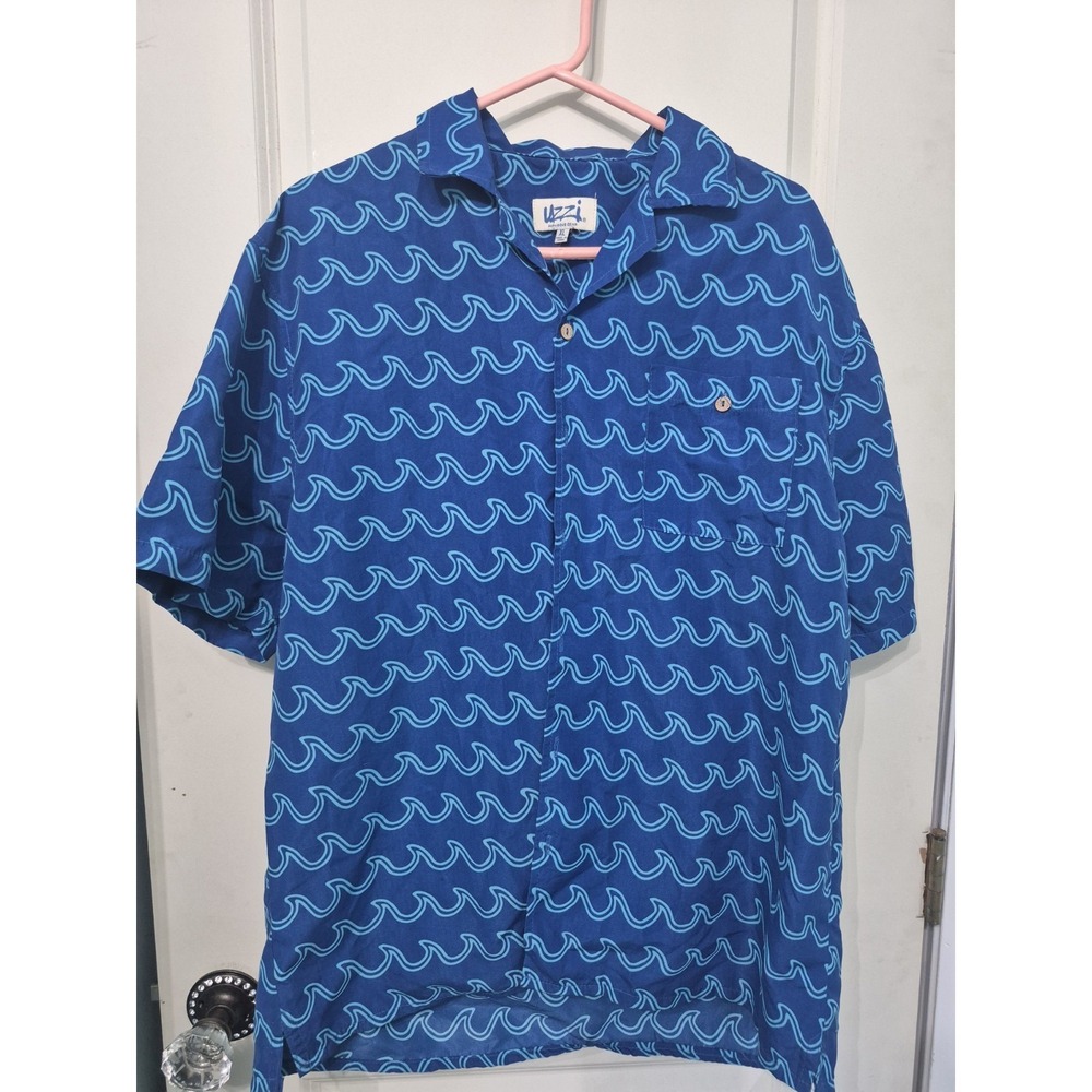 Uzzi Amphibious Gear Mens XL Blue Wave Print Button Down Shirt HP36 Short Sleeve